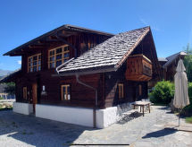 Alm Chalet Grosseck: Ruim 10-persoons chalet direct aan de skipiste in Mariapfarr - thumbnail 1