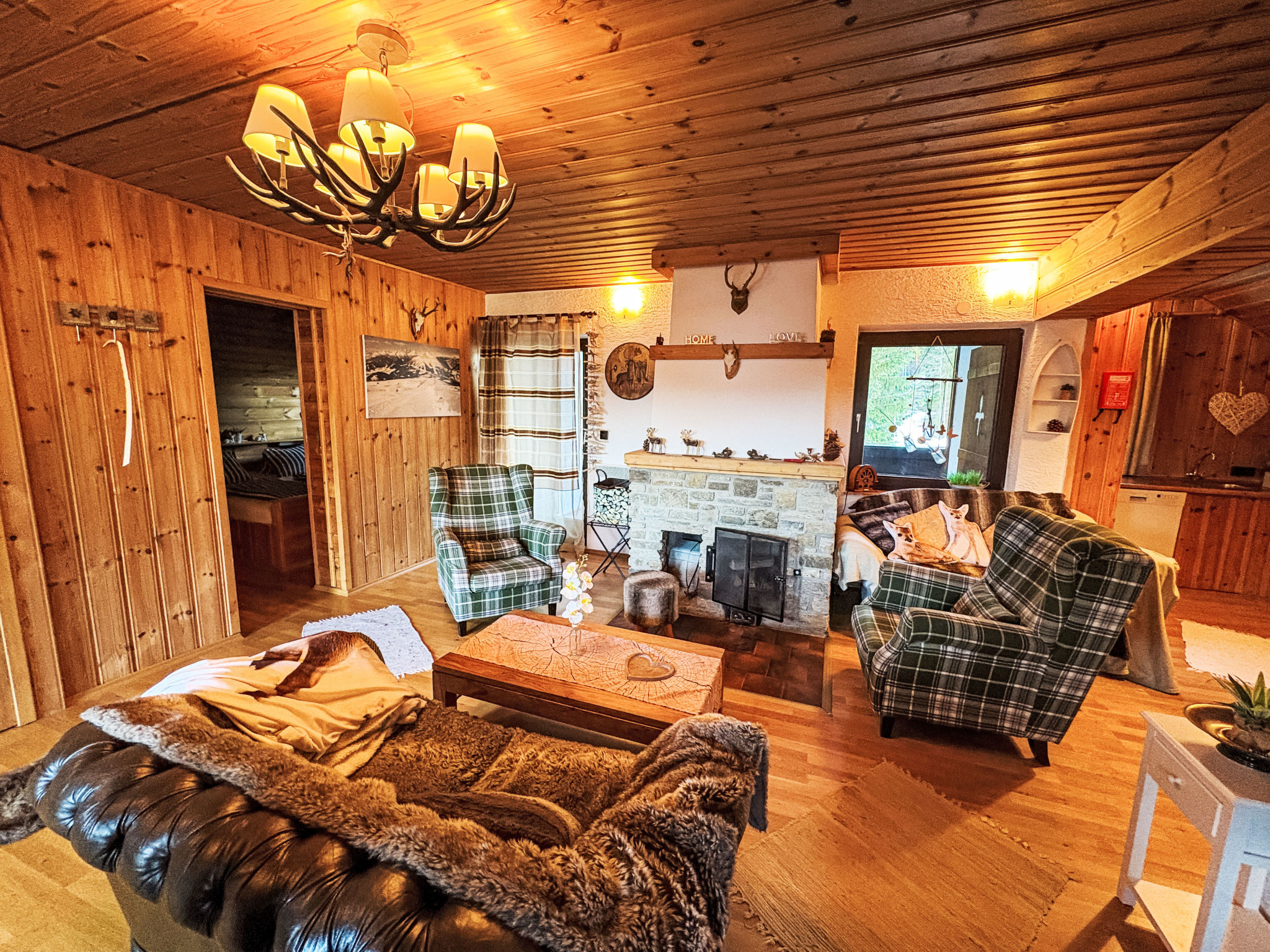 Forsthaus Chalet-Binnen