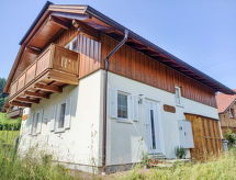 Chalet Astrid: vrijstaand aan de piste met sauna, hottub & uitzicht op de bergen - thumbnail 1