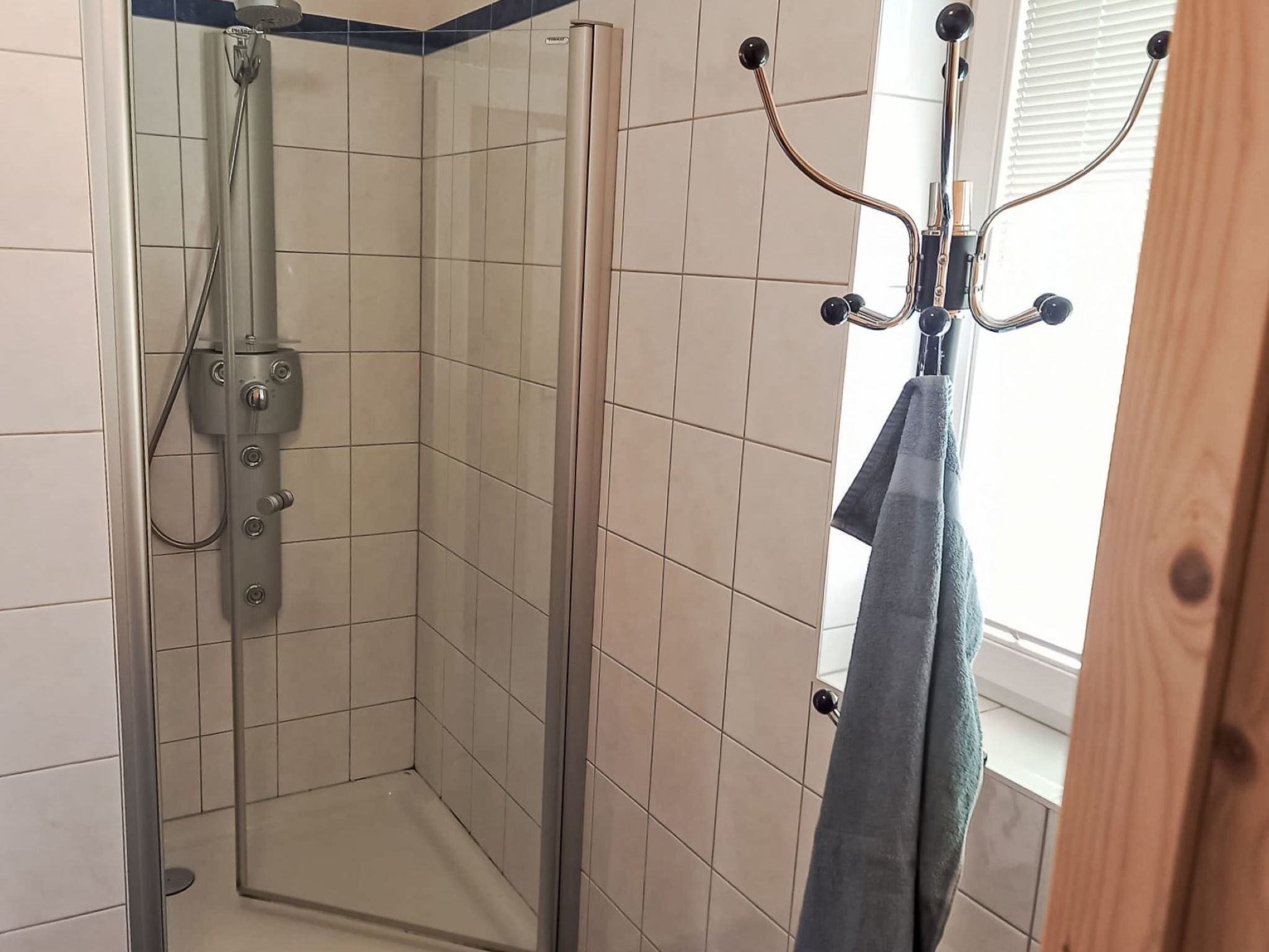 Chalet Astrid: vrijstaand aan de piste met sauna, hottub & uitzicht op de bergen - foto 13