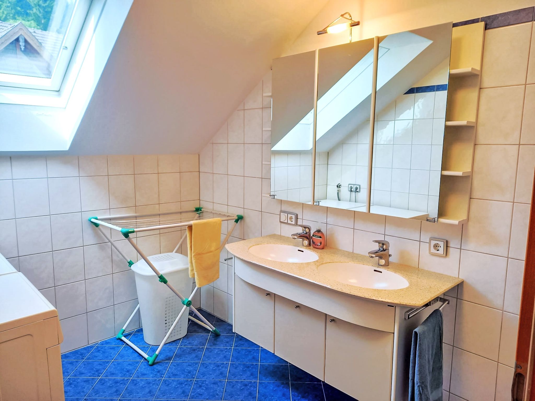 Chalet Astrid: vrijstaand aan de piste met sauna, hottub & uitzicht op de bergen - foto 9