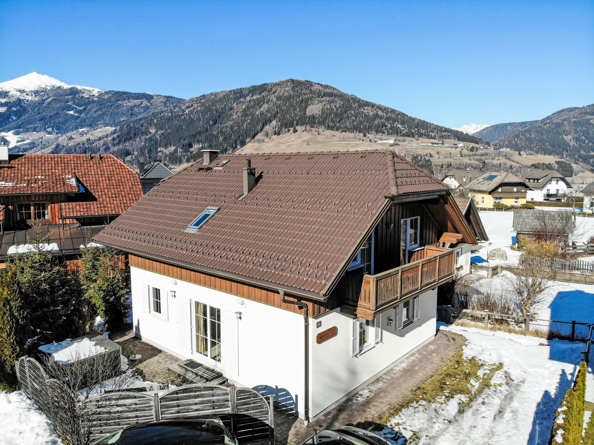Chalet Astrid: vrijstaand aan de piste met sauna, hottub & uitzicht op de bergen - foto 36