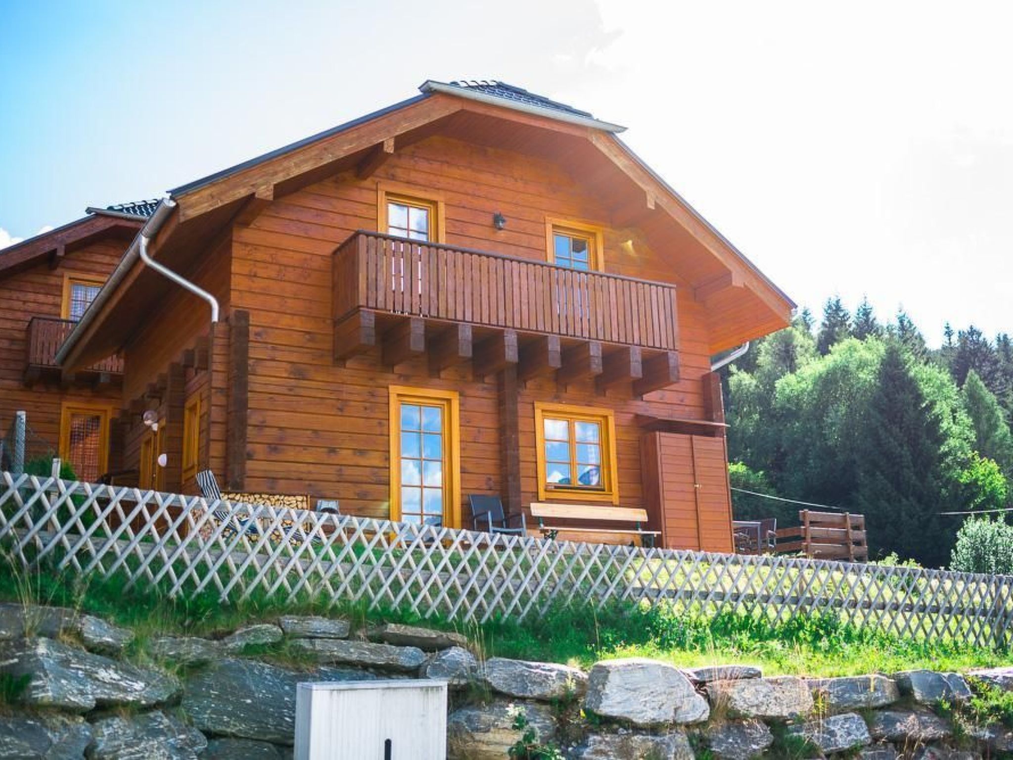 Schönes Ferienhaus in Holzblockbohle mit Sauna