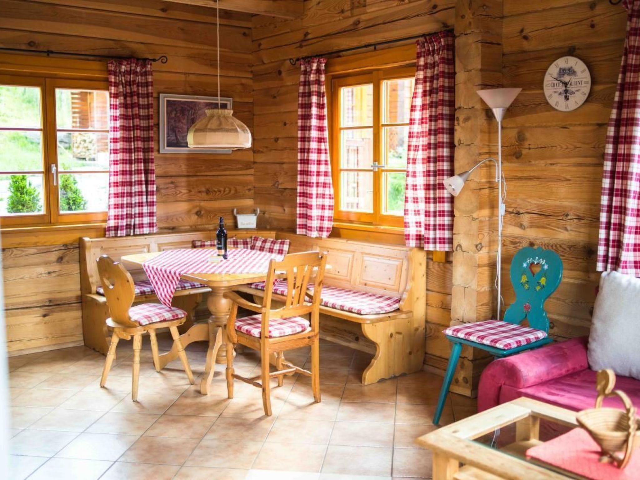 Schönes Ferienhaus in Holzblockbohle mit Sauna-Dedans