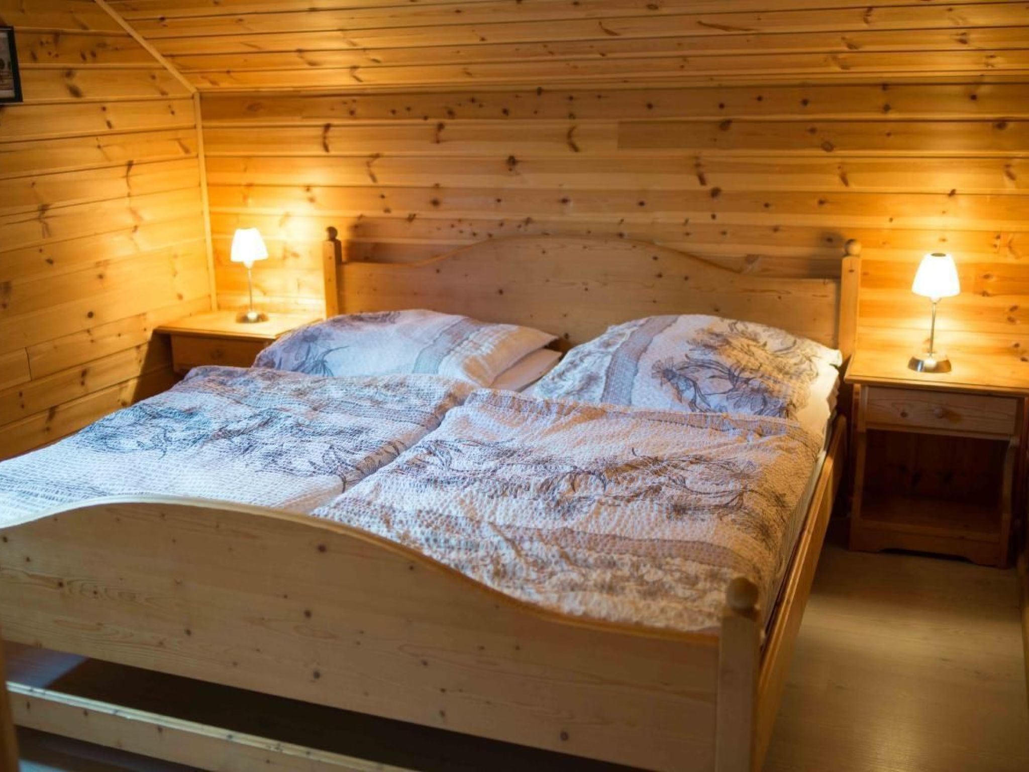 Schönes Ferienhaus in Holzblockbohle mit Sauna-Dedans