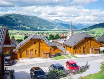 Komfortables Ferienhaus mit Galerie und Balkon