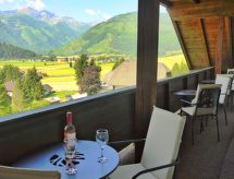 Wohl eingerichtete Wohnung mit eigenem Balkon