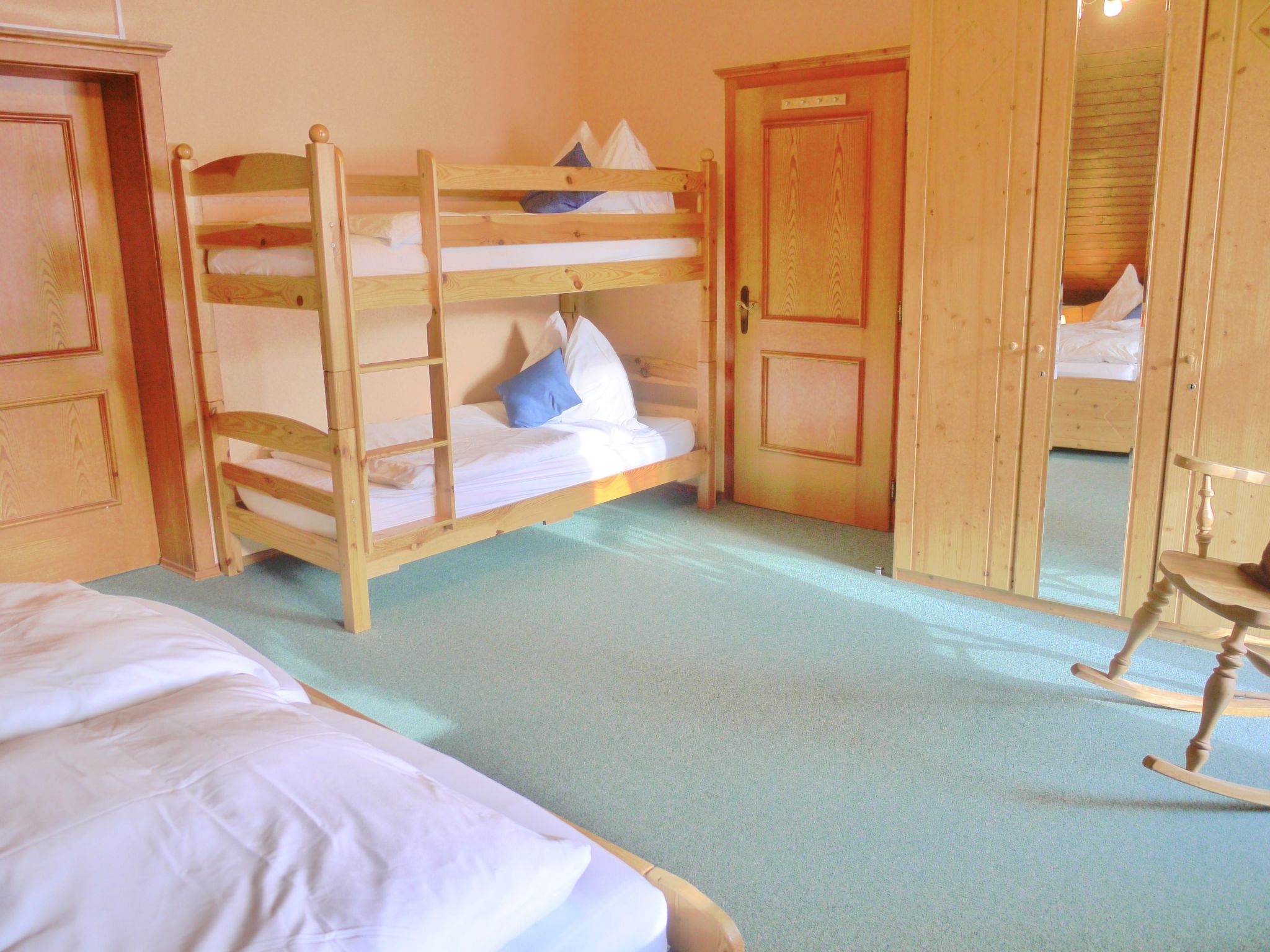 Wohl eingerichtete Wohnung mit eigenem Balkon-Image-tags.info