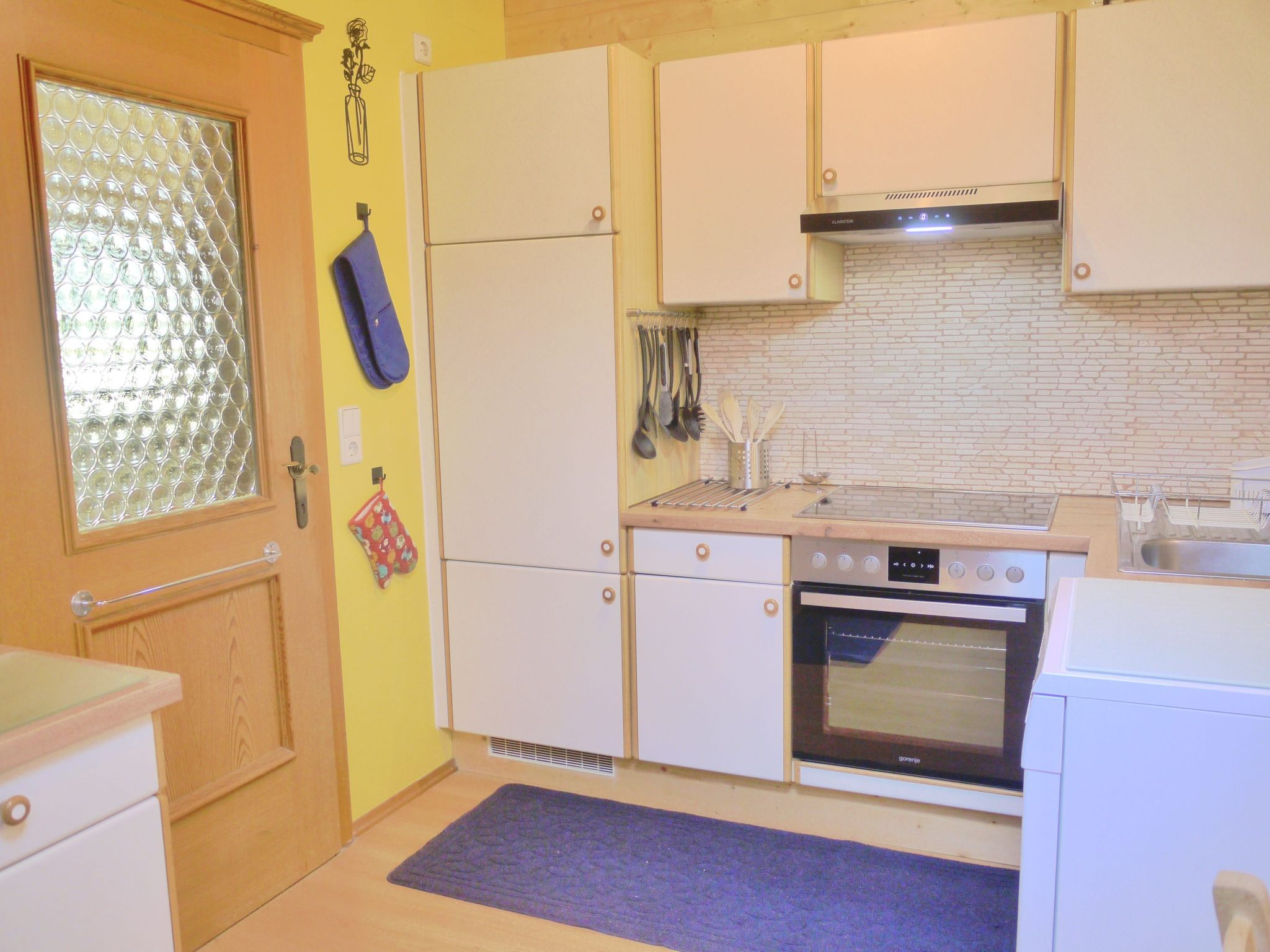 Wohl eingerichtete Wohnung mit eigenem Balkon-Inside