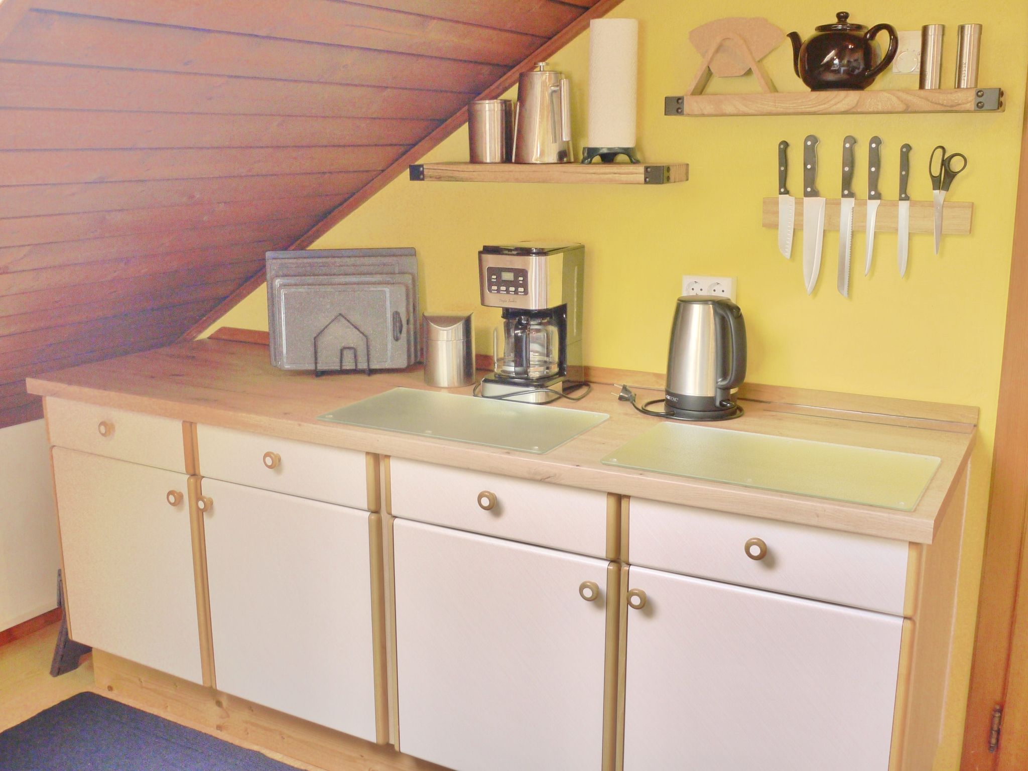 Wohl eingerichtete Wohnung mit eigenem Balkon-Inside