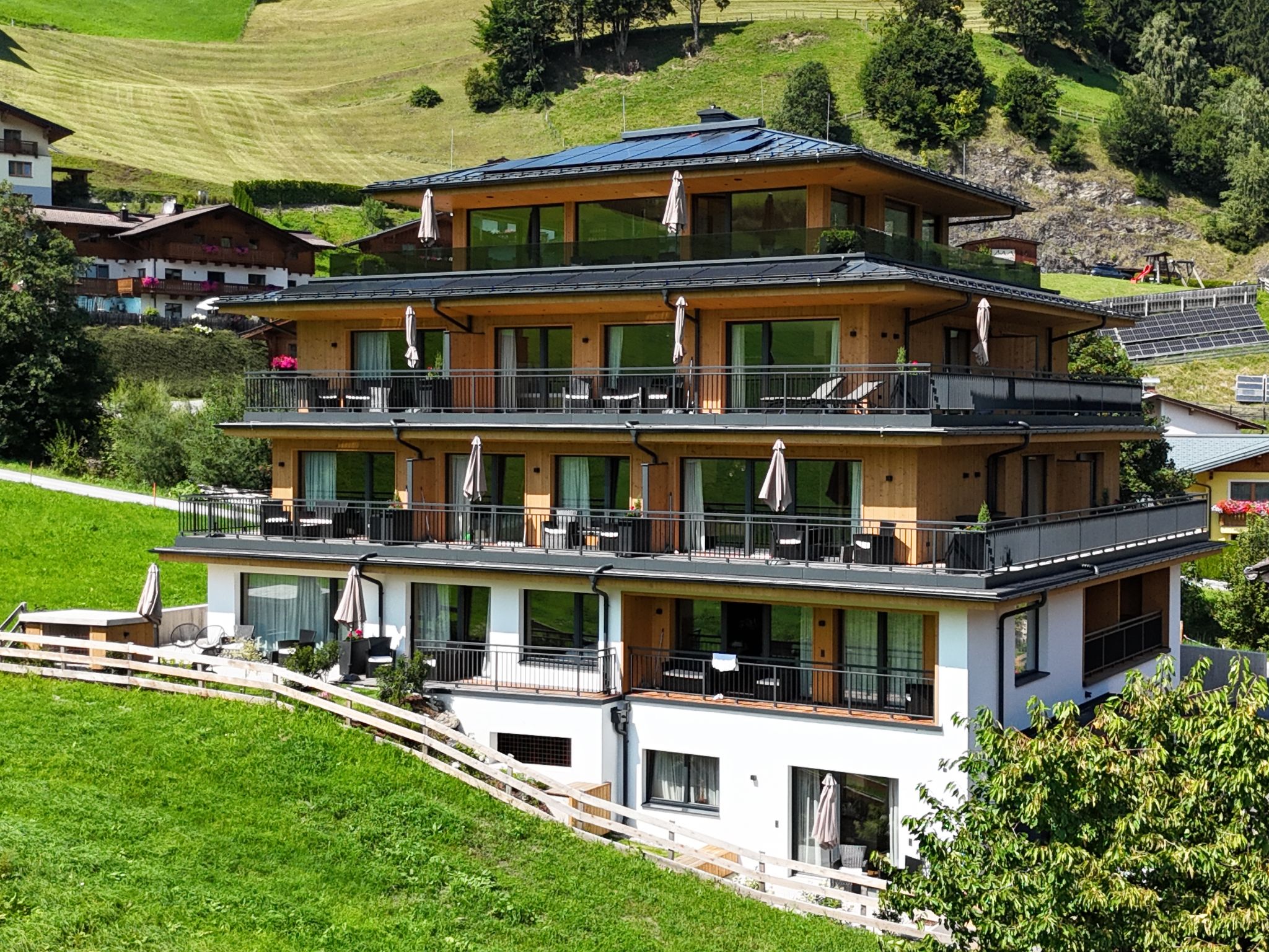 Mountain Suite Nr 301-Buiten