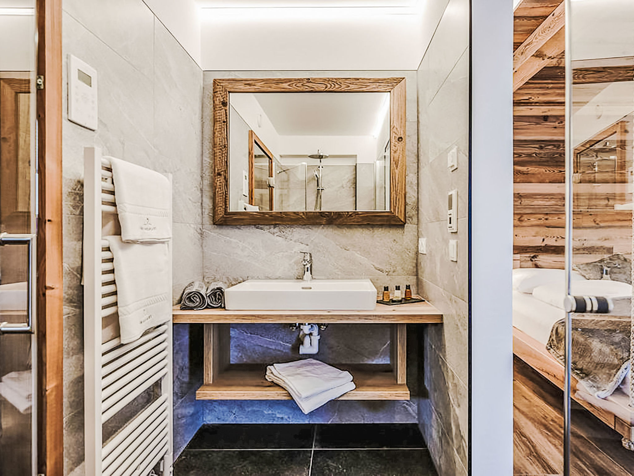 Photo of Luxusapartment für Zweisamkeit/fürs Herz