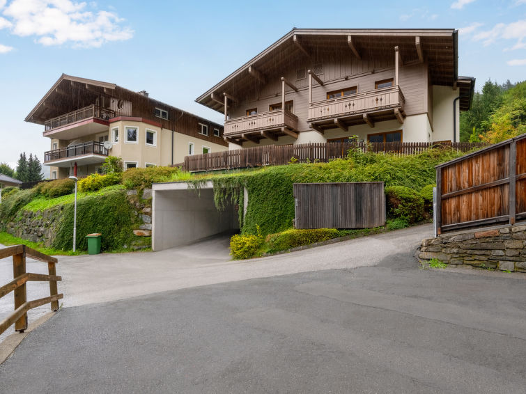 Chalet Pflaume: op 500 m van de golfbaan in Bad Gastein in Bad Gastein