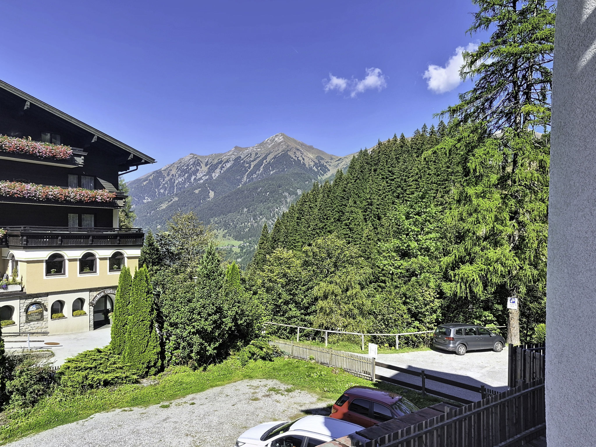 Haus Enzian - Draußen