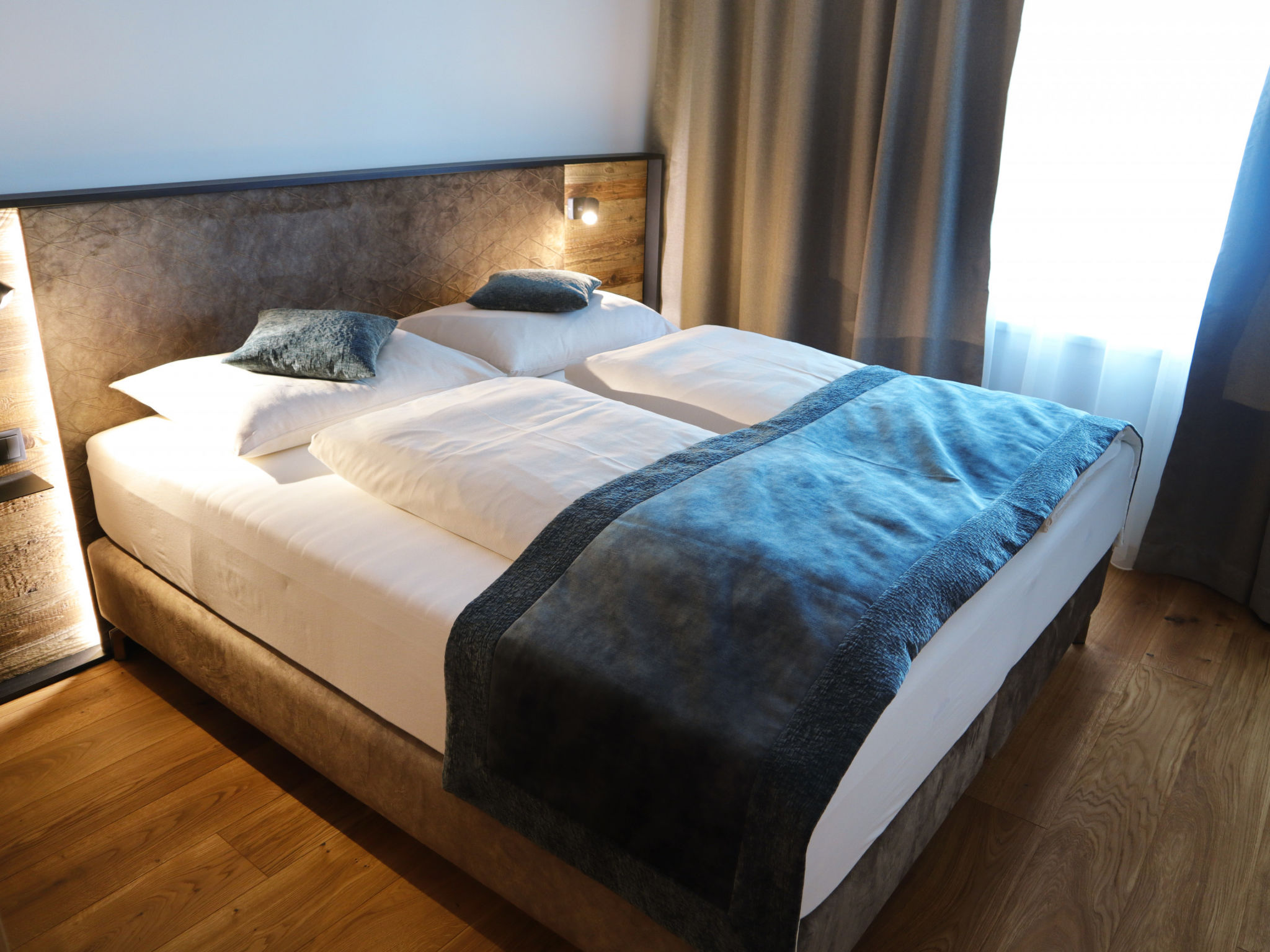 Appartement Penthouse mit 4 Schlafzimmern & Sauna – Chambre, photo 13 sur 17
