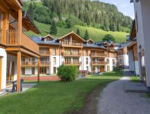 Op 450m van de piste: Comfortabel appartement in Rauris met sauna - thumbnail 1
