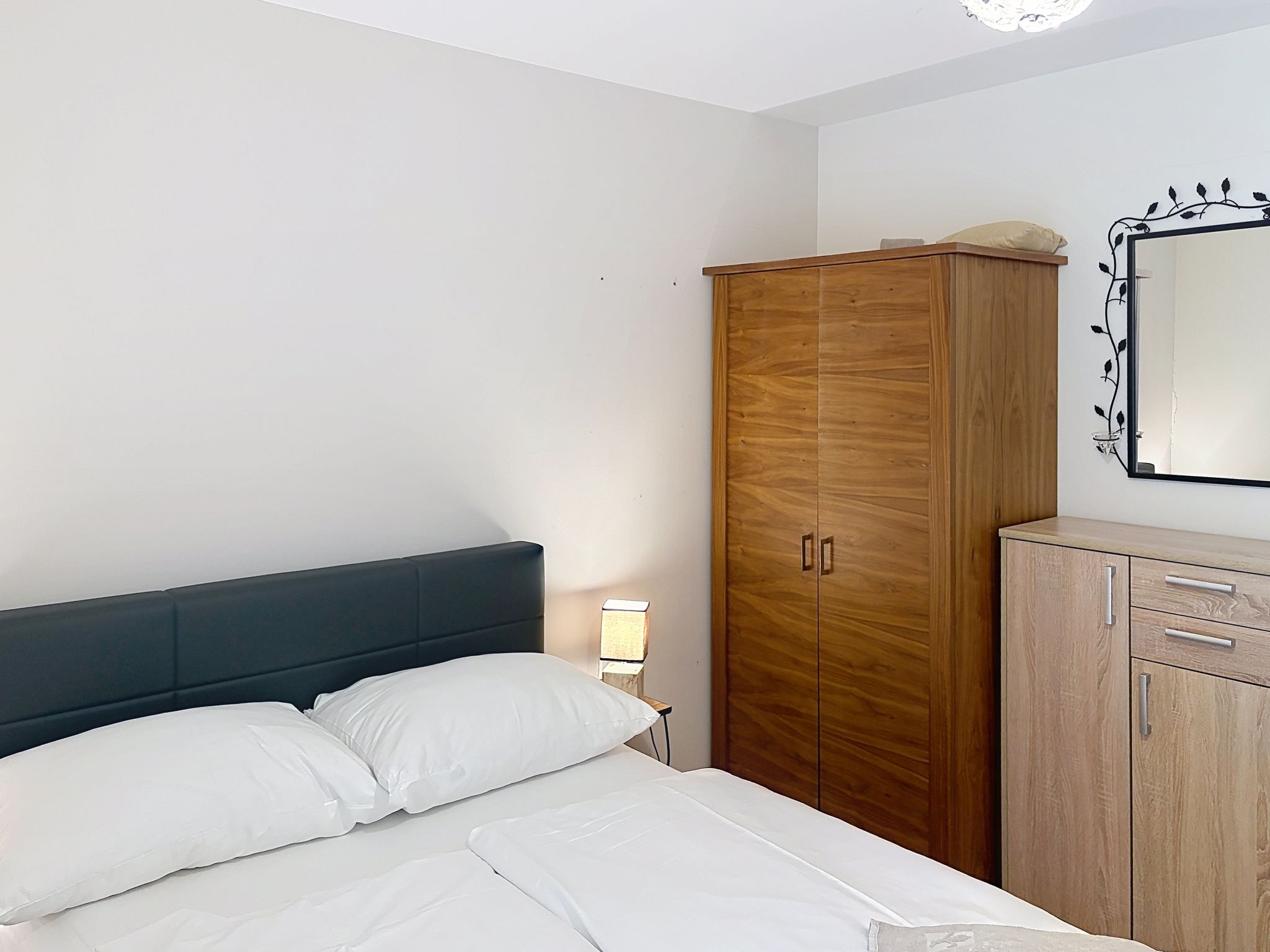Family Comfort by SMR with Pool and Spa - Binnen