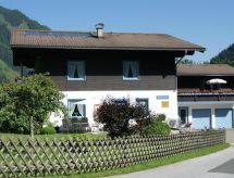 Vrijstaand vakantiehuis in Rauris met terras, tuin en bergzicht - thumbnail 1