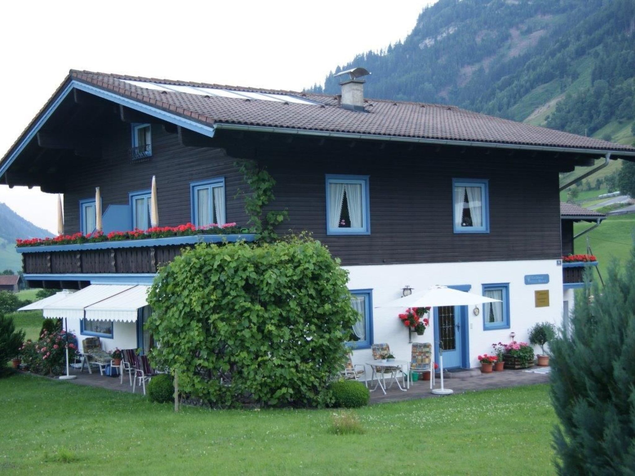 Vrijstaand vakantiehuis in Rauris met terras, tuin en bergzicht - foto 11