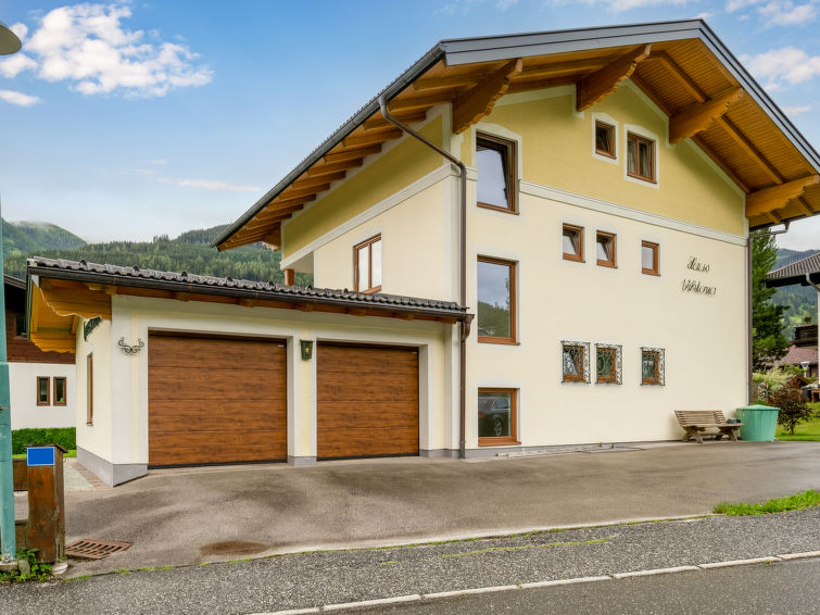 Bergzicht en rust in ruim appartement Haus Viktoria in Bruck in Bruck