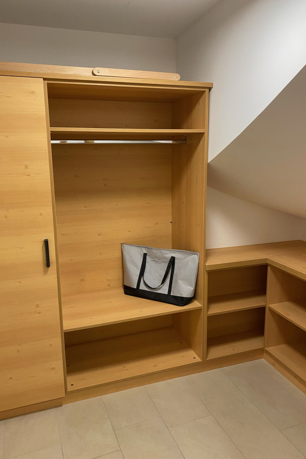 Photo of 3_SPA - Poolside Superior 726