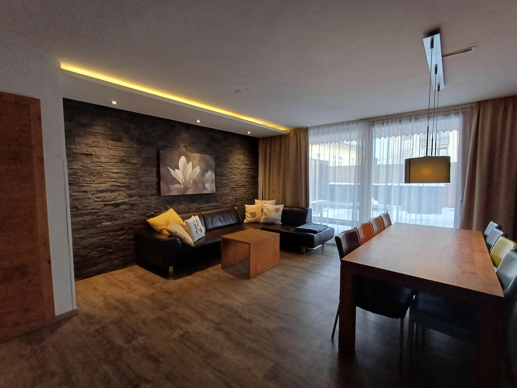 Photo of Max Residence im Zentrum mit Terrasse, Garage