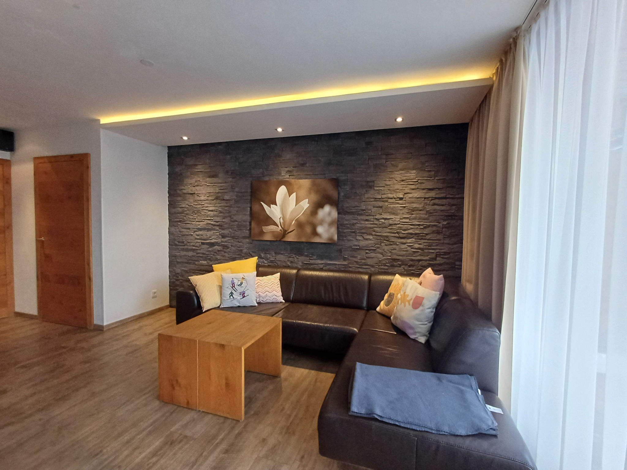 Photo of Max Residence im Zentrum mit Terrasse, Garage