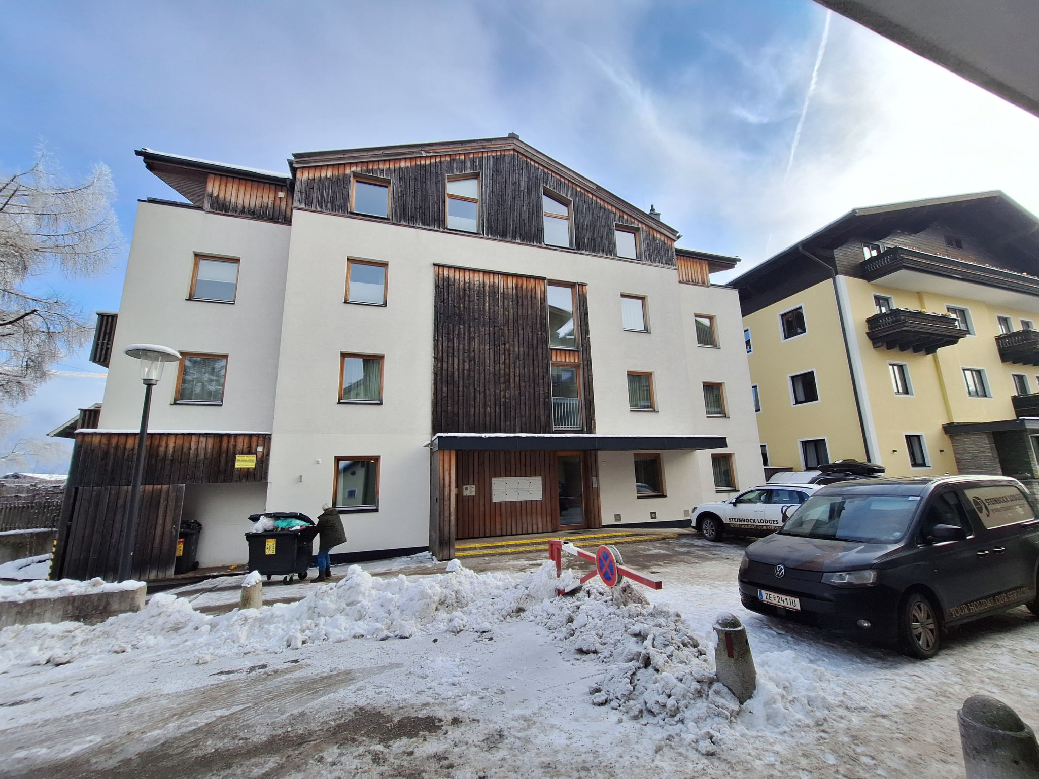 Photo of Max Residence im Zentrum mit Terrasse, Garage