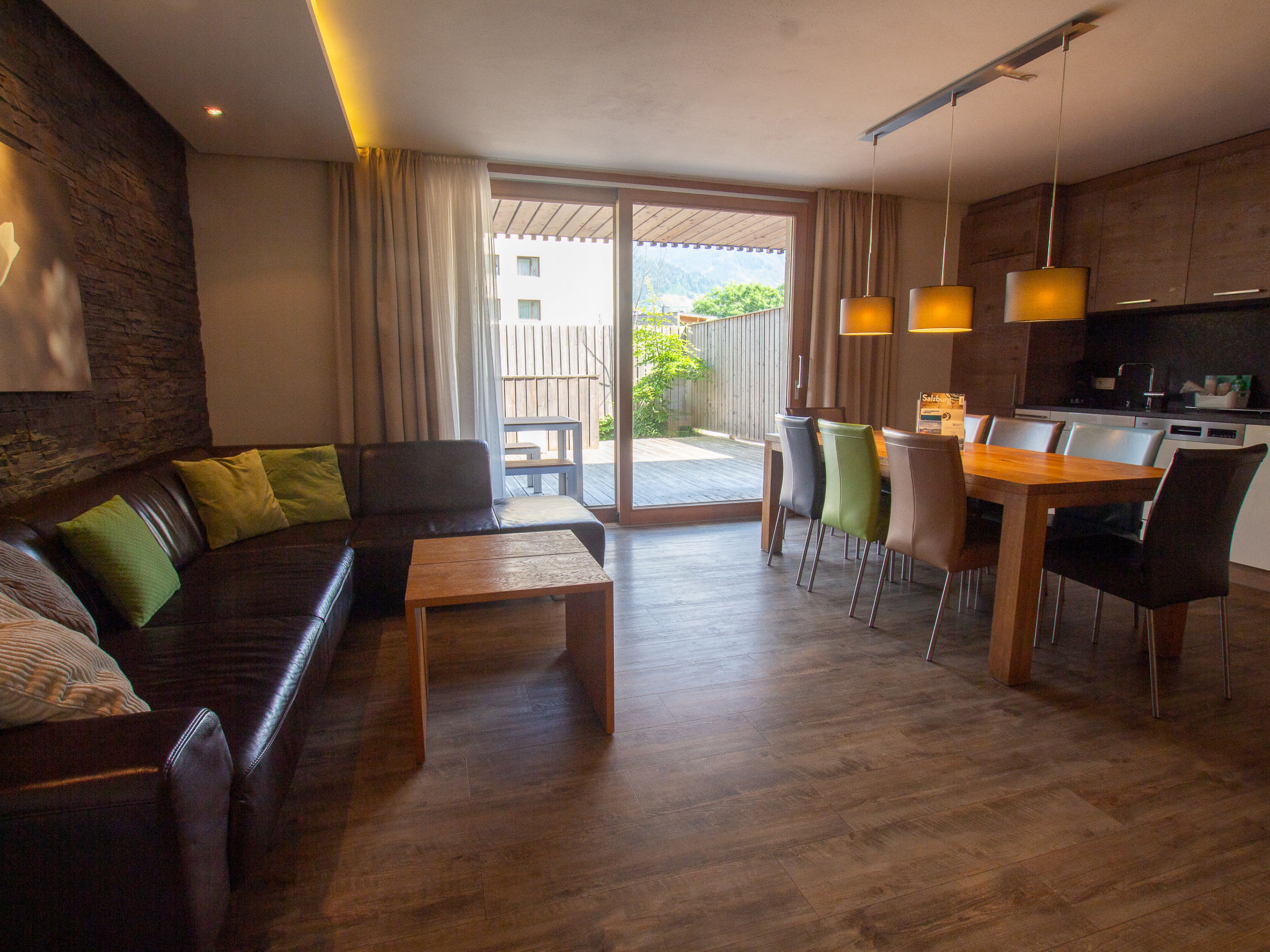 Photo of Max Residence im Zentrum mit Terrasse, Garage