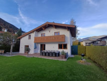 Chalet Hohe Tauern: Luxe groepsaccommodatie aan de Zeller See - thumbnail 2