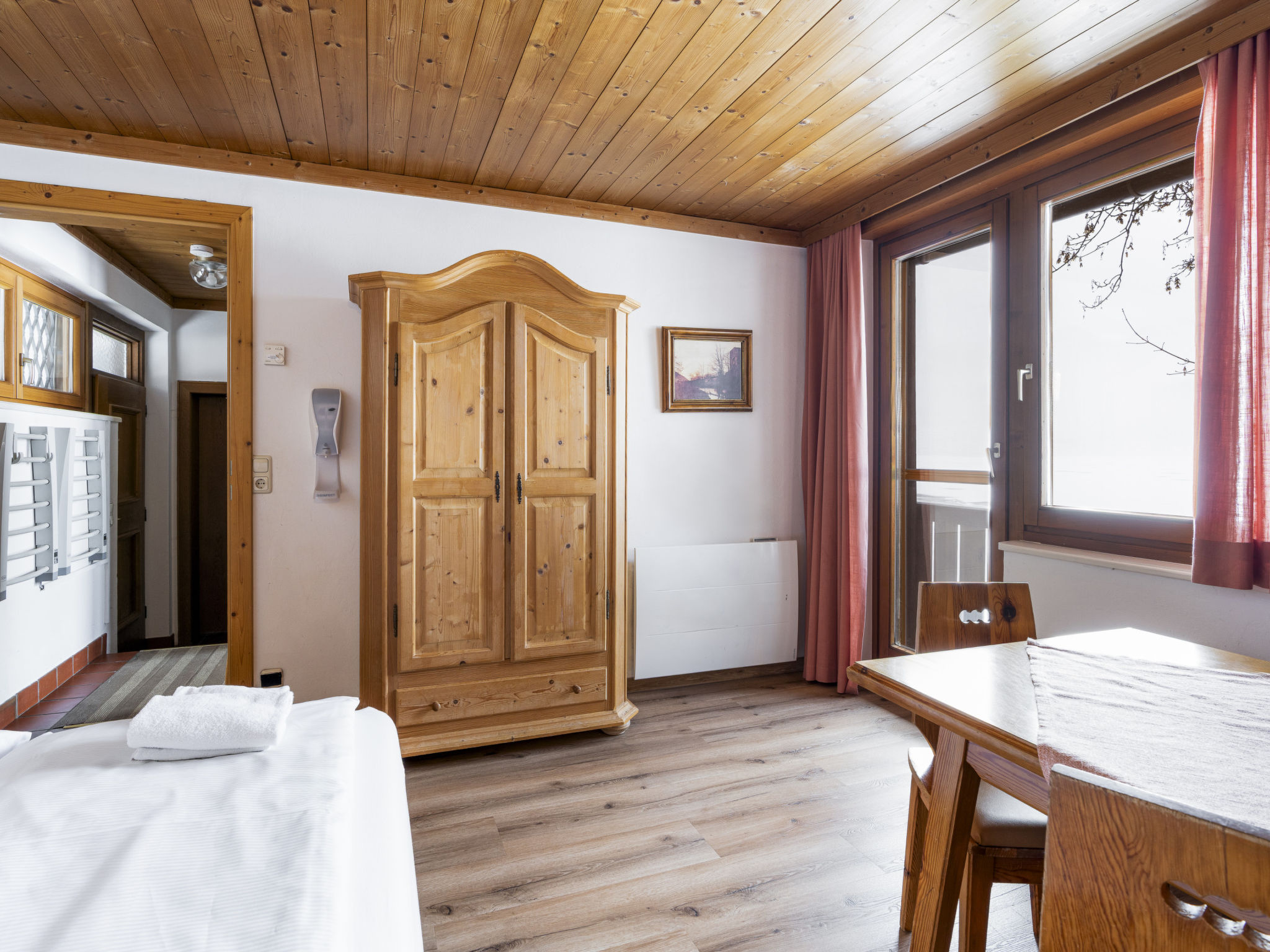 Photo of Waterfront Apartment 4