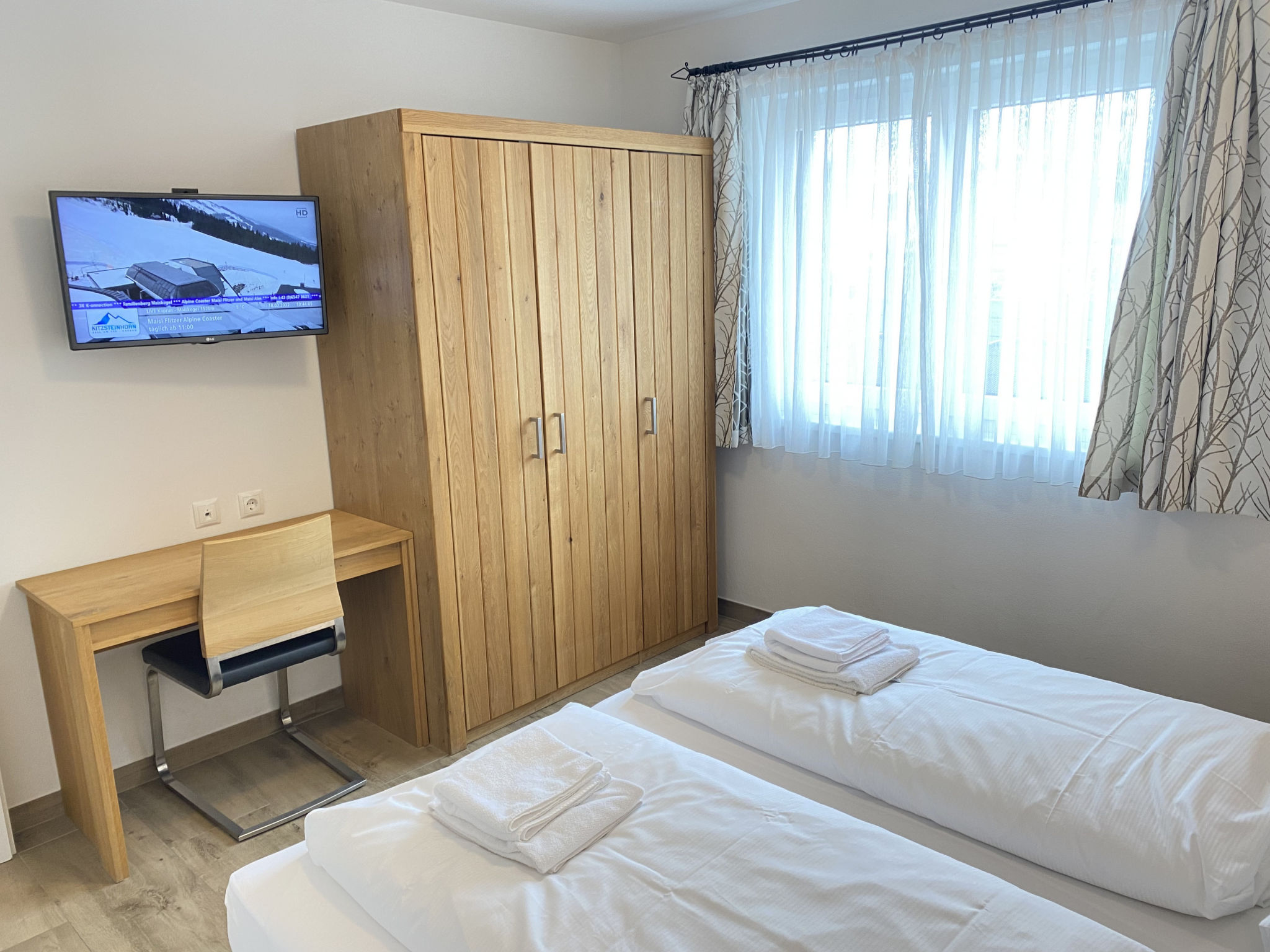 Photo of 1_ZMO4 - Kitzview Terrace Apartment