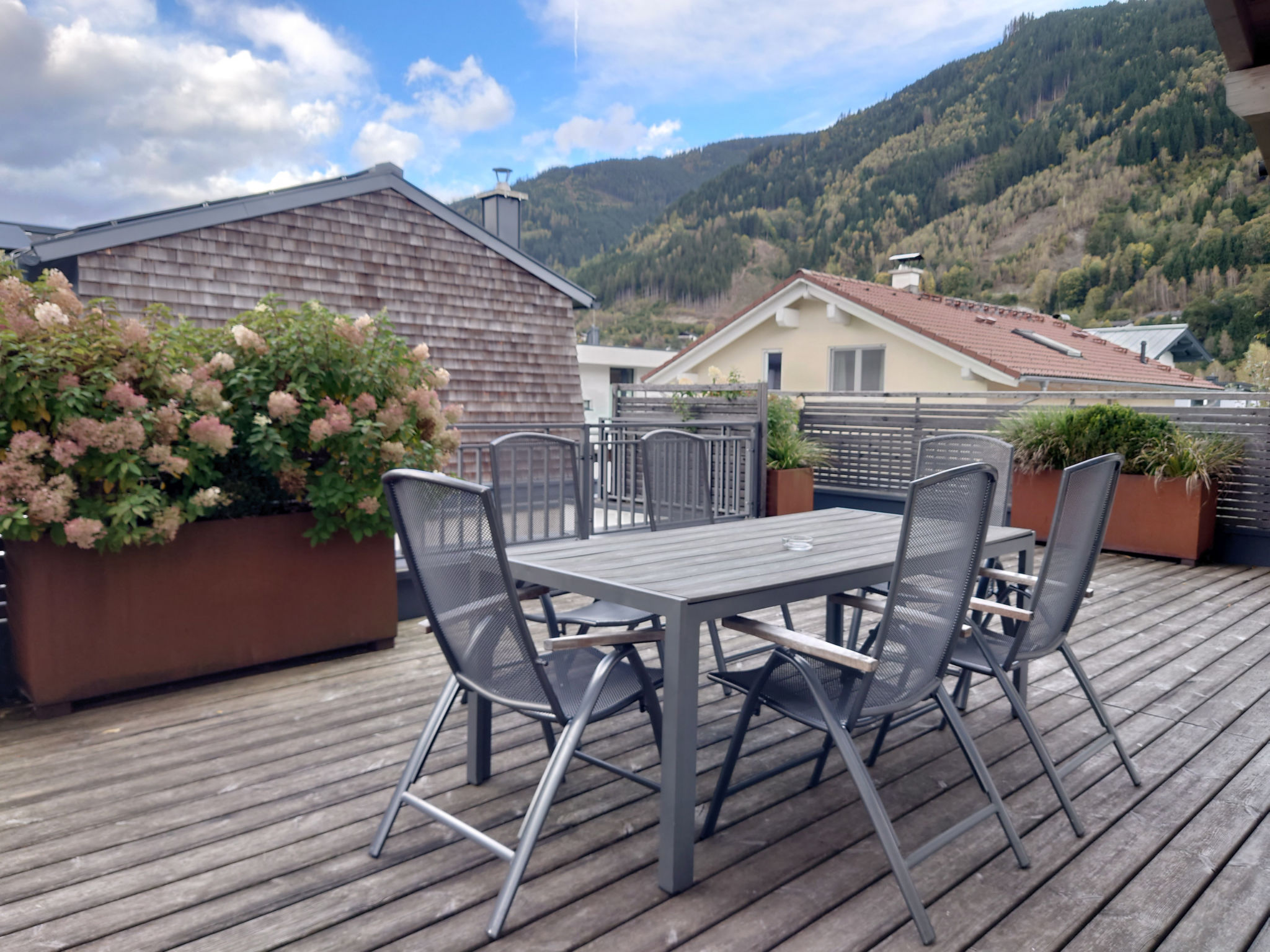 Photo of 1_ZMO4 - Kitzview Terrace Apartment