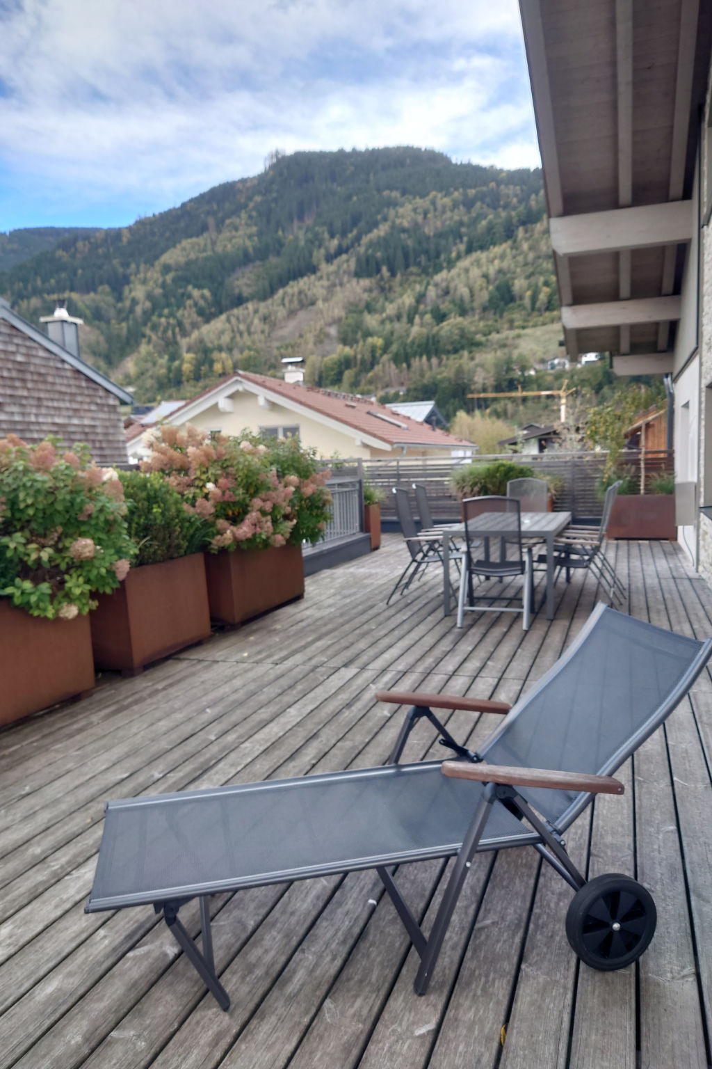 Photo of 1_ZMO4 - Kitzview Terrace Apartment
