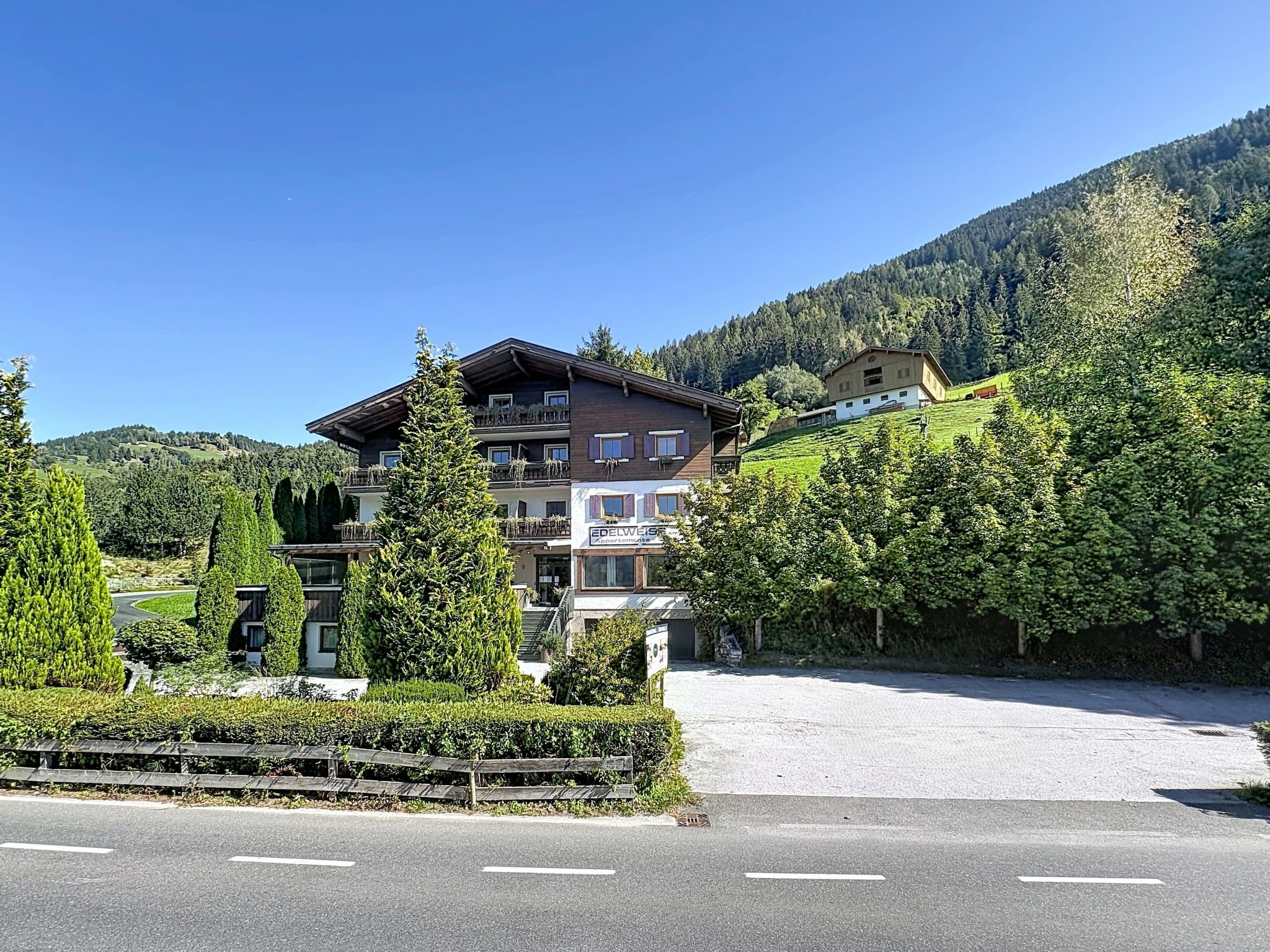 Wiesbachhorn am See - Outside