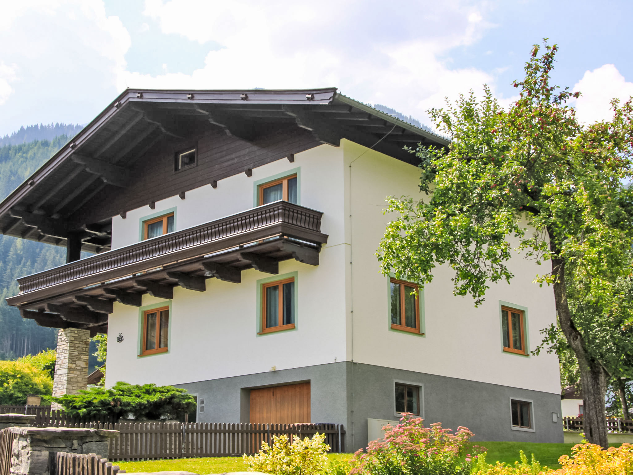 Chalet Alpin-Outside