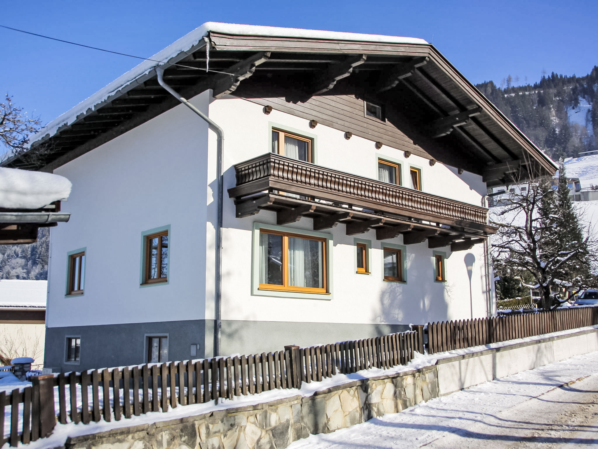Chalet Alpin-Outside