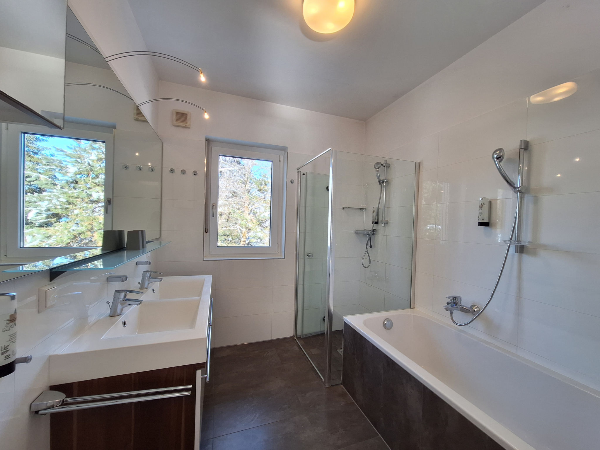 Photo of Falcon Lodge Kaprun nähe Gletscher und Zentrum