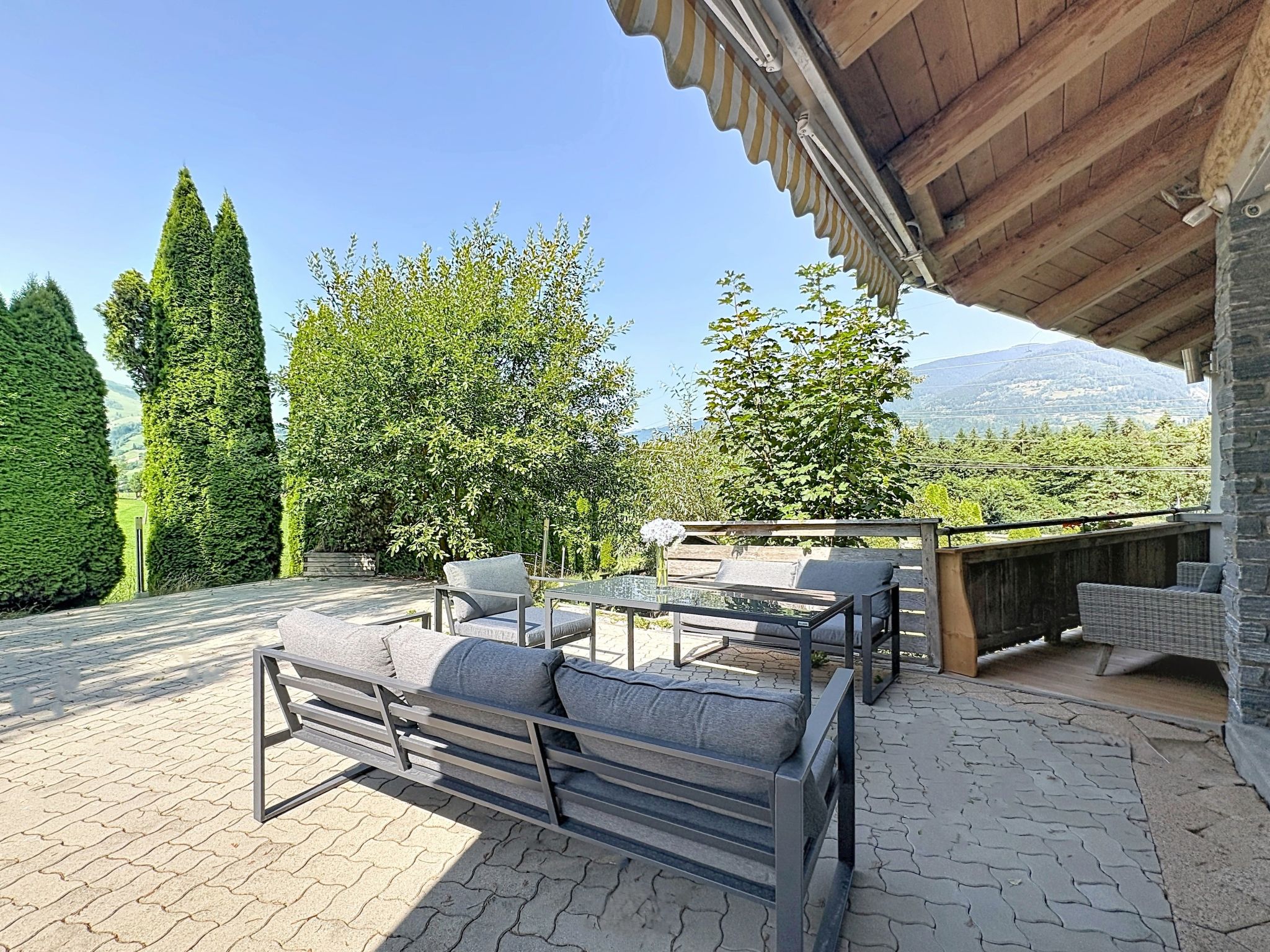 Photo of Edelweiss Deluxe 10