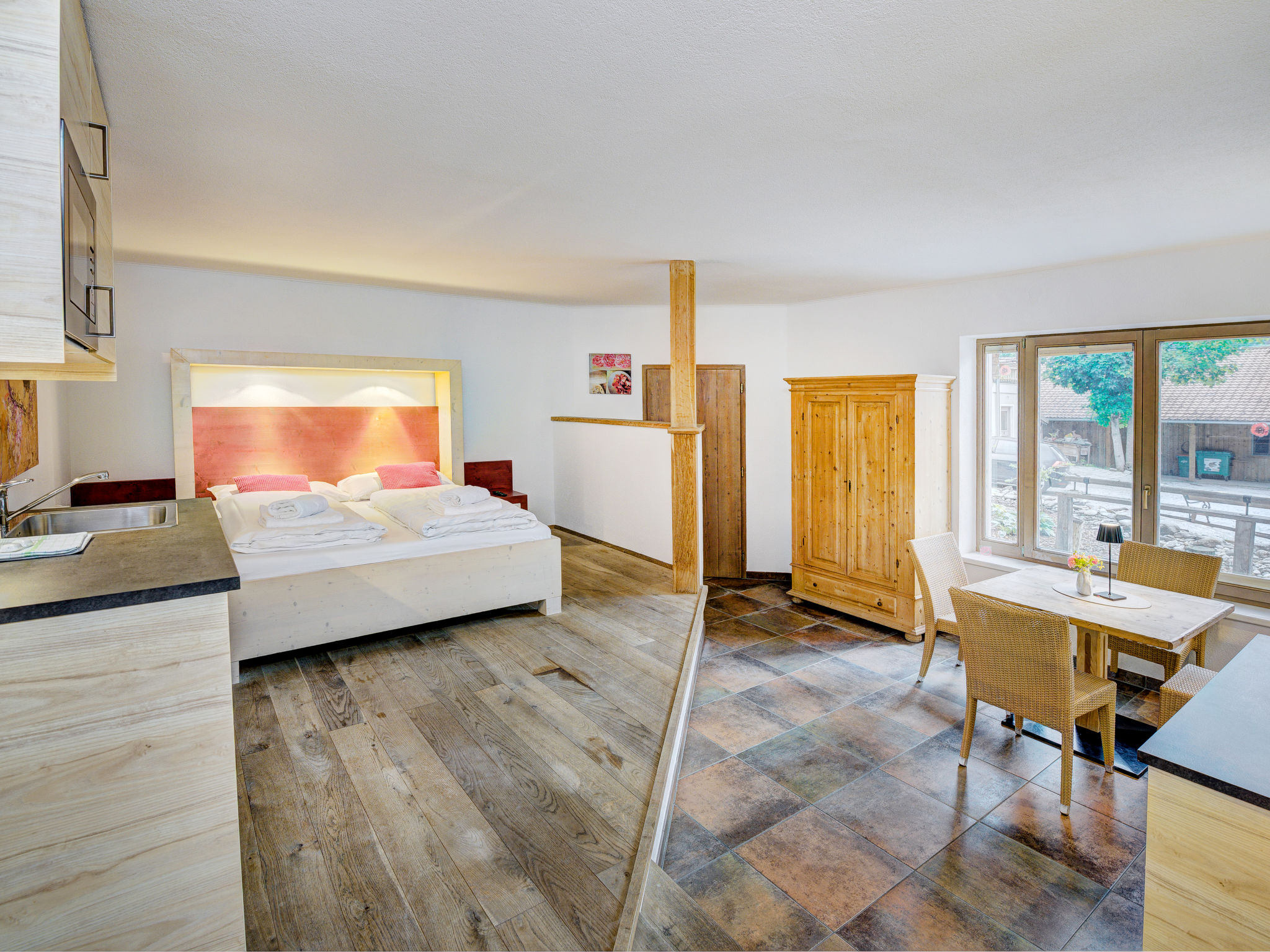 Edelweiss Suite 6