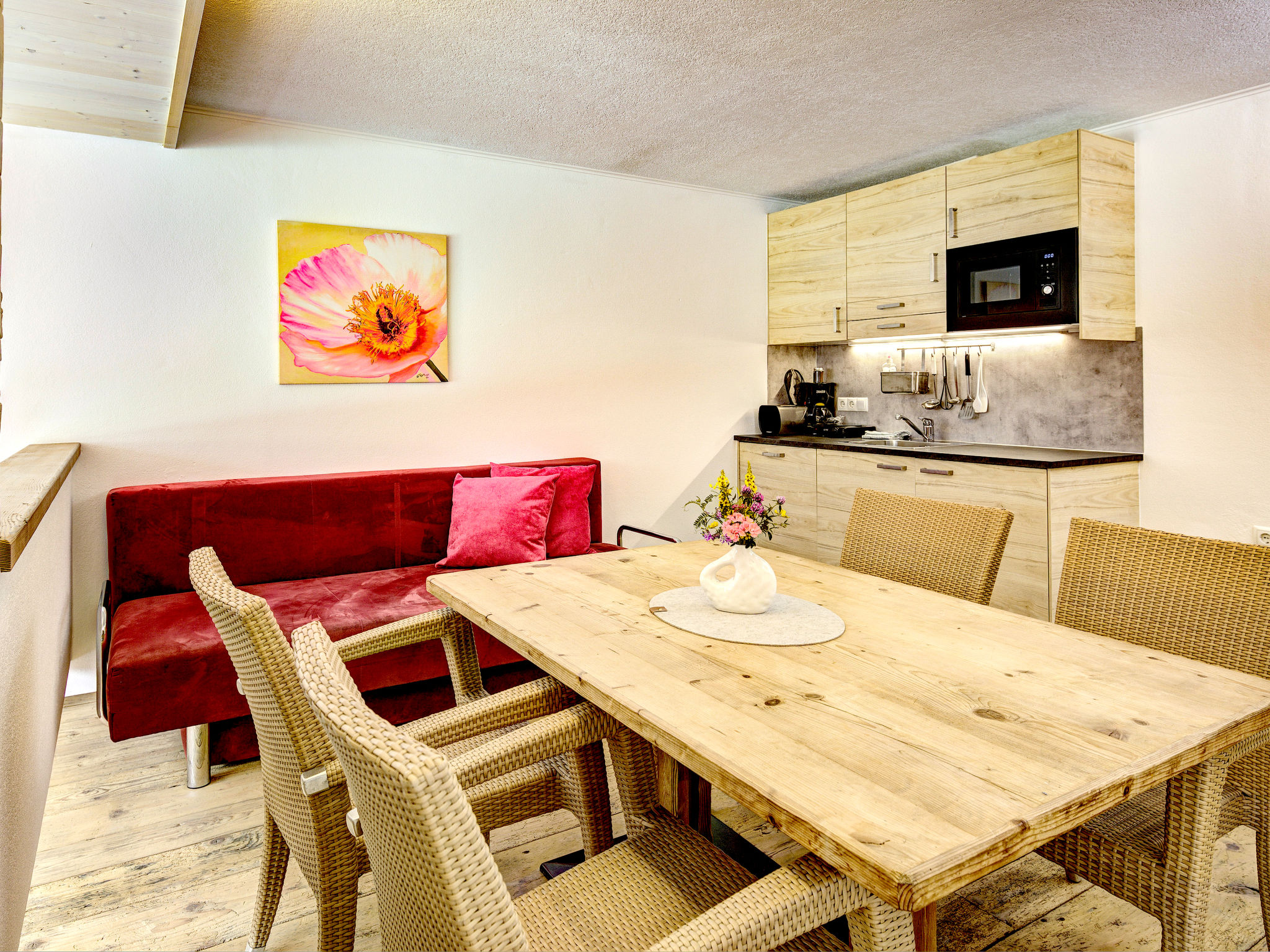 Edelweiss Suite 8