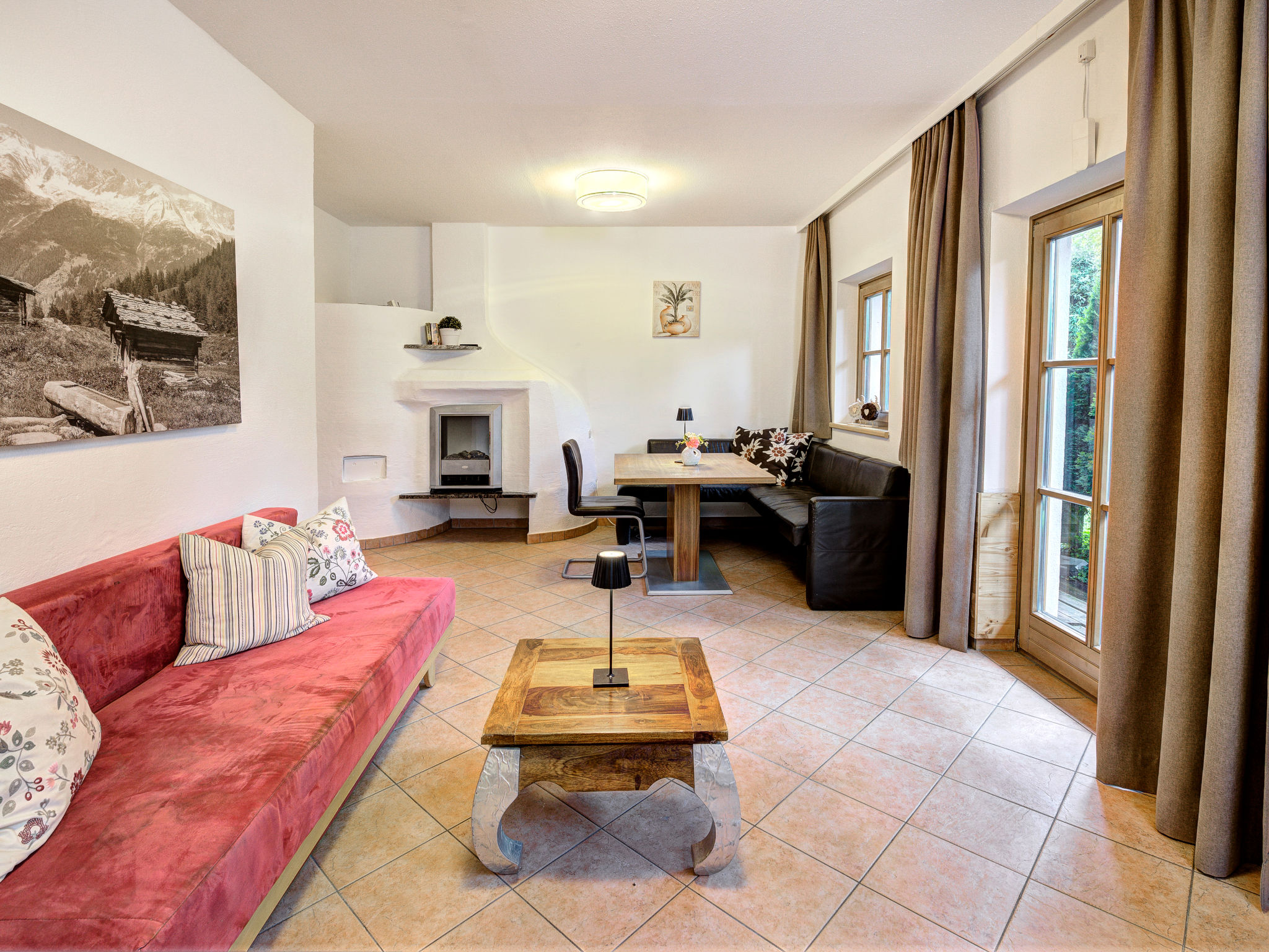 Edelweiss Suite 9