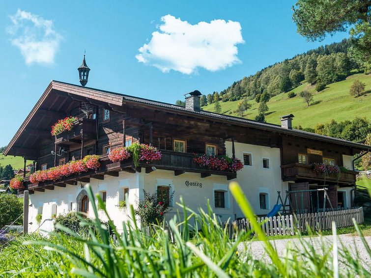 Aan de piste: Ruim appartement voor 10 personen in Kaprun in Kaprun