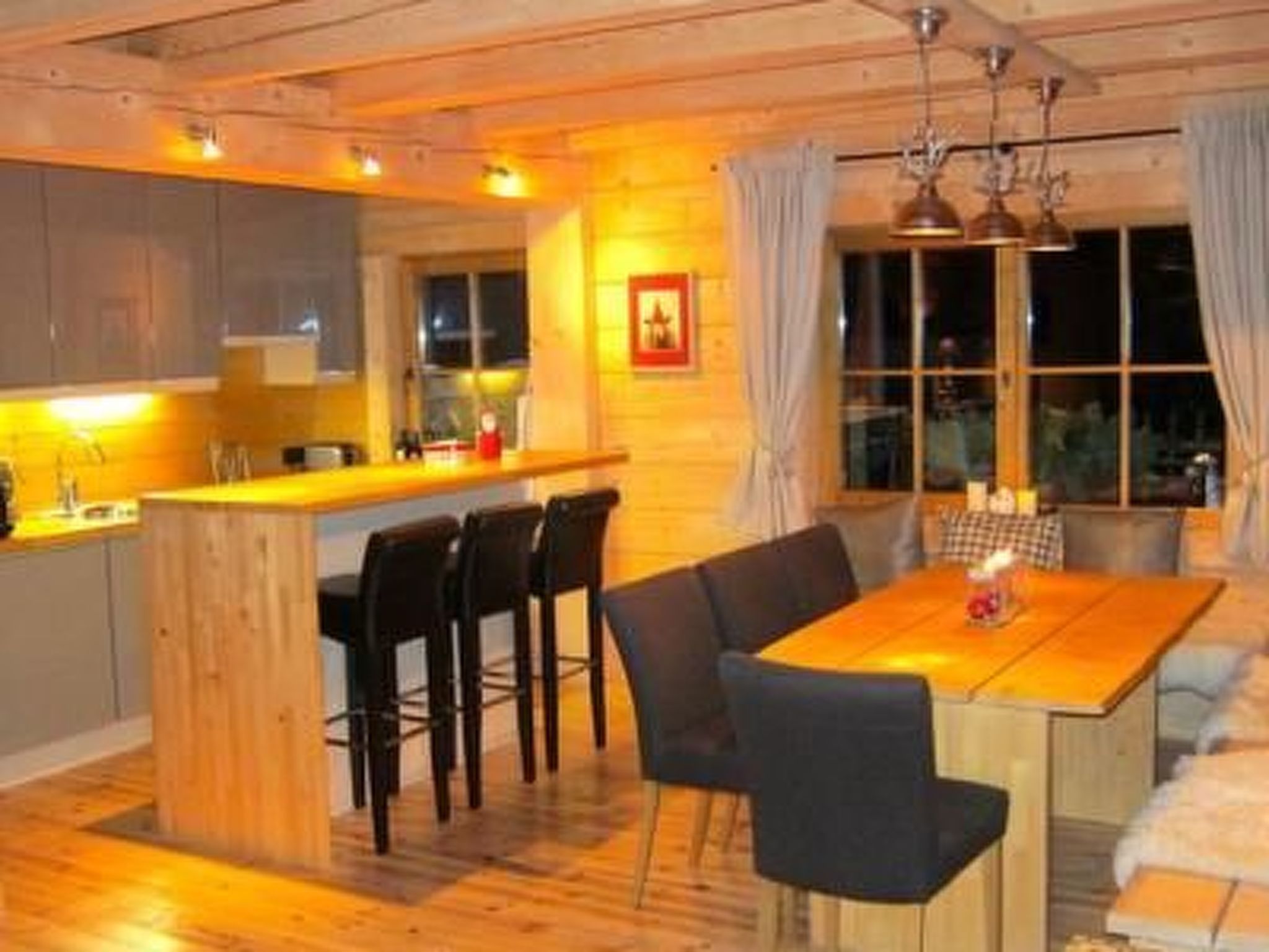 Nettes Ferienhaus in Gaisbichl mit Terrasse und Garten - Drinnen
