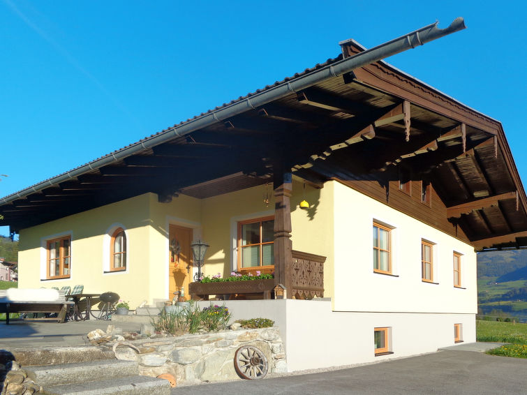 Erlachhof - Slide 11