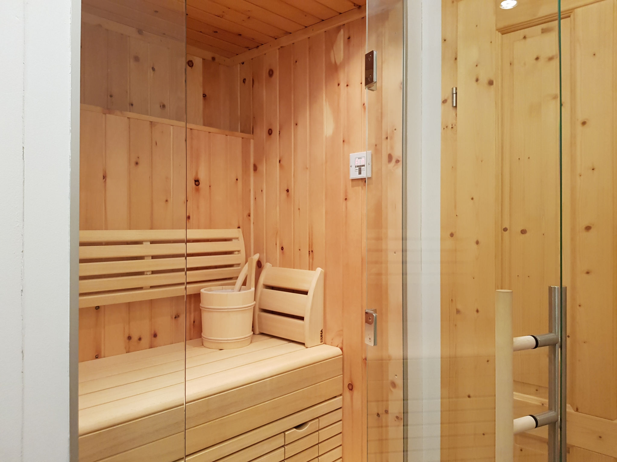 Maison Lodge Weißsee 160 im Tauerndorf Enzingerboden – Salle de bains, photo 37 sur 41