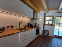 Lodge Seeblick 161: Ruim chalet met sauna en bergzicht in Uttendorf - thumbnail 2