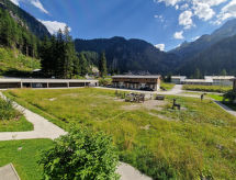 Lodge Seeblick 161: Ruim chalet met sauna en bergzicht in Uttendorf - thumbnail 3