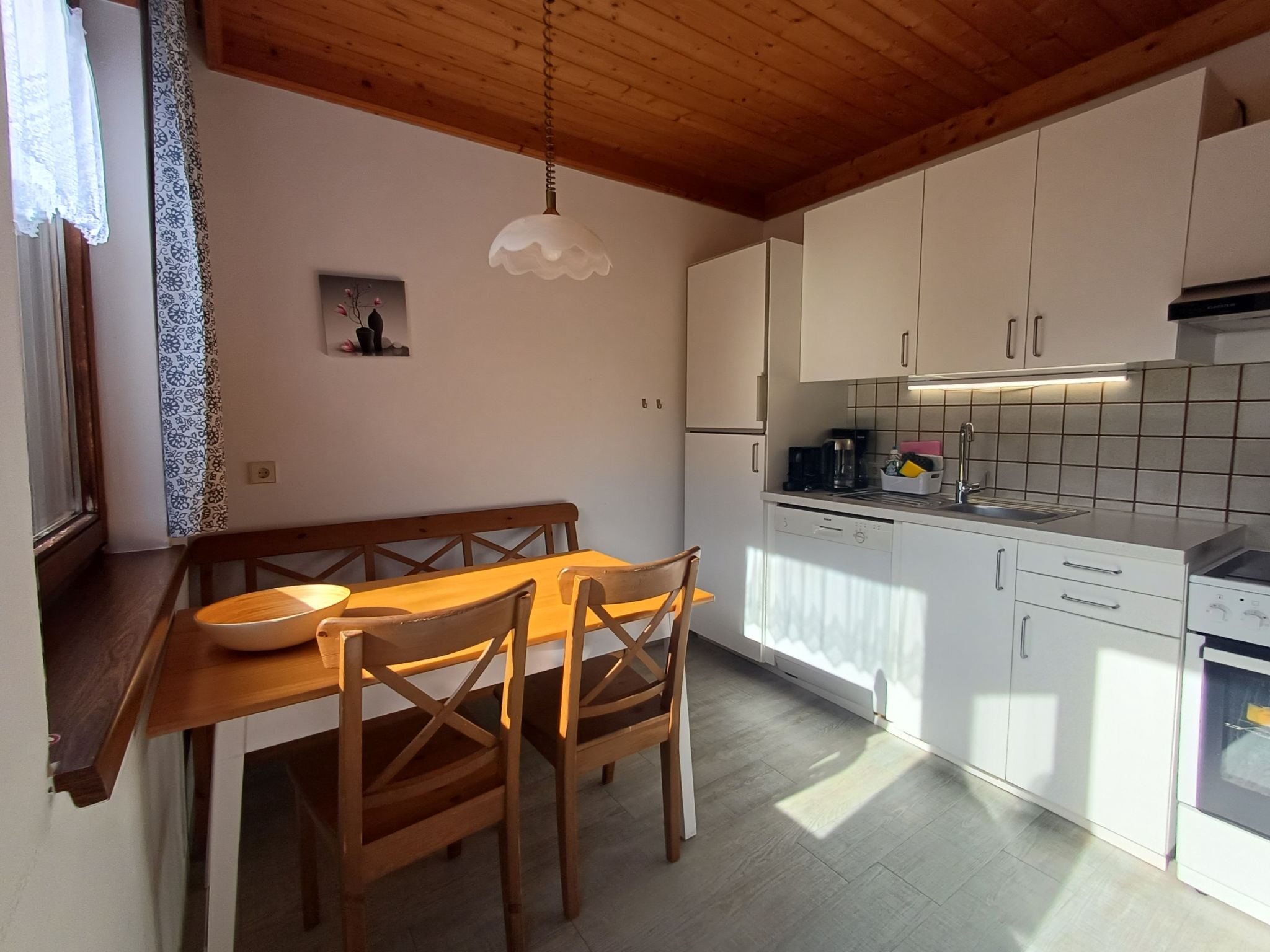 Profelt Apartment B, für 4,zentrale Lage, große Te