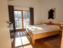 Ruim chalet voor 8 personen met tuin en open haard in Uttendorf - thumbnail 6